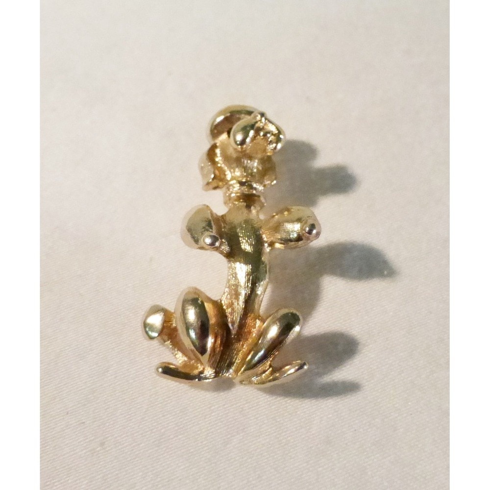Vintage Sara Coventry french poodle dog brooch textured goldtone signed 60s